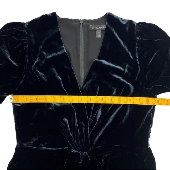 Banana Republic Velvet Twist-Front Deep-V Mini Black Dress 4 Tall NWOT - Picture 10 of 16